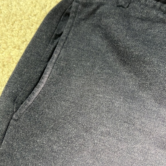 NWT Zella sweatshort - Picture 3 of 3